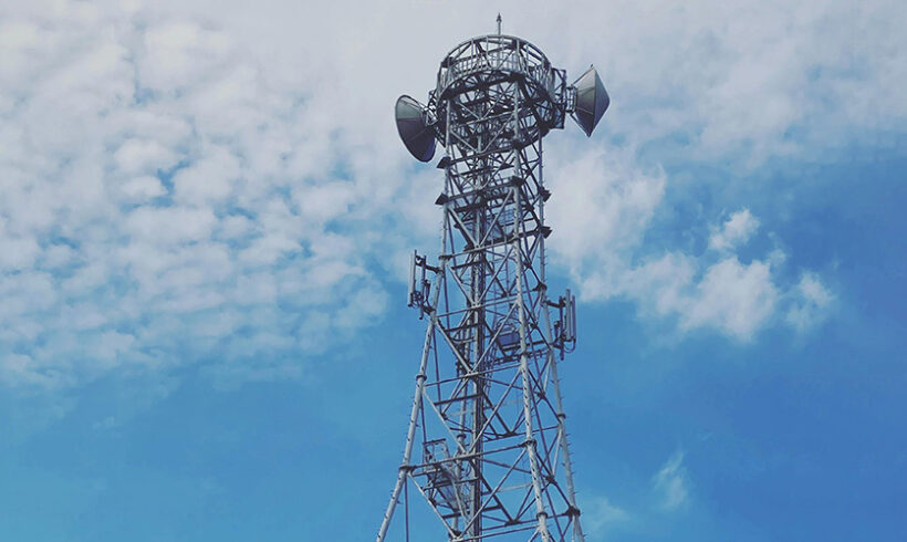 Antennes relais: le premier rapport d’étape rendu au Ministère de l’Ecologie Antennes relais: le premier rapport d’étape rendu au Ministère de l’Ecologie