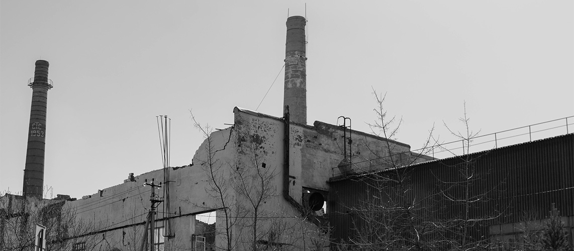 usine noir et blanc