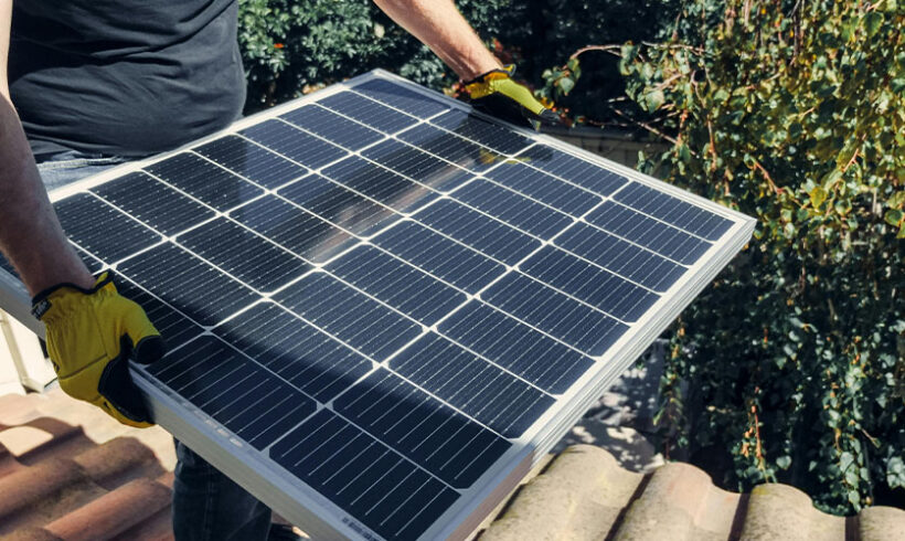 Solaire: les installations photovoltaïques intégrées en toiture sont bien couvertes par la garantie décennale (CA Dijon, 14 janv. 2014, n°1201765)