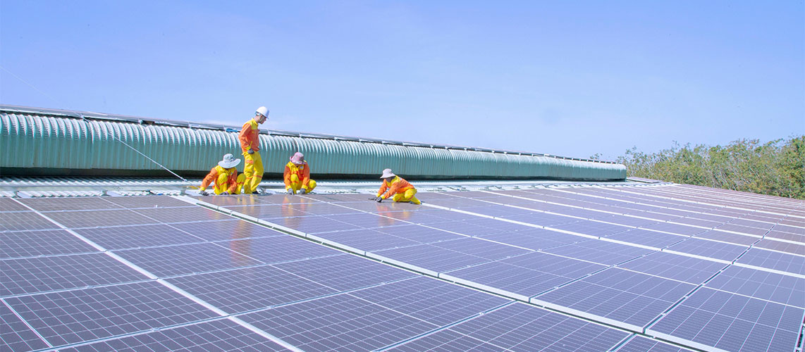 installation centrale solaire