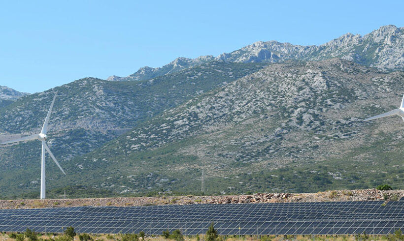 Urbanisme / loi montagne : Un intérêt communal suffisant doit exister pour autoriser à titre dérogatoire une centrale photovoltaïque au sol à s’implanter en discontinuité de l’urbanisation existante (CAA Lyon, 13 décembre 2016)
