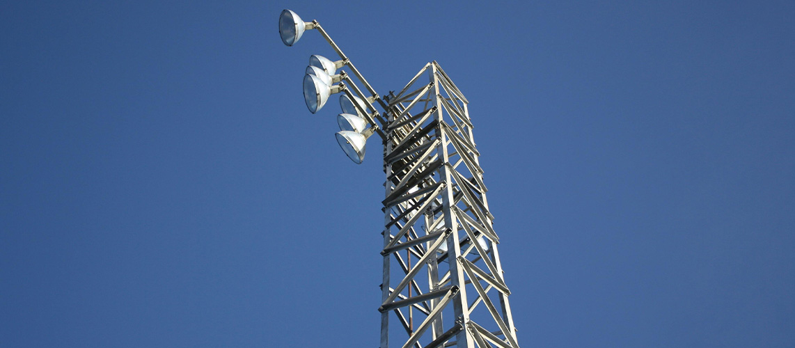 antenne relais ciel bleu