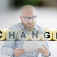 Fonction publique : changement d’affectation et refus de titularisation